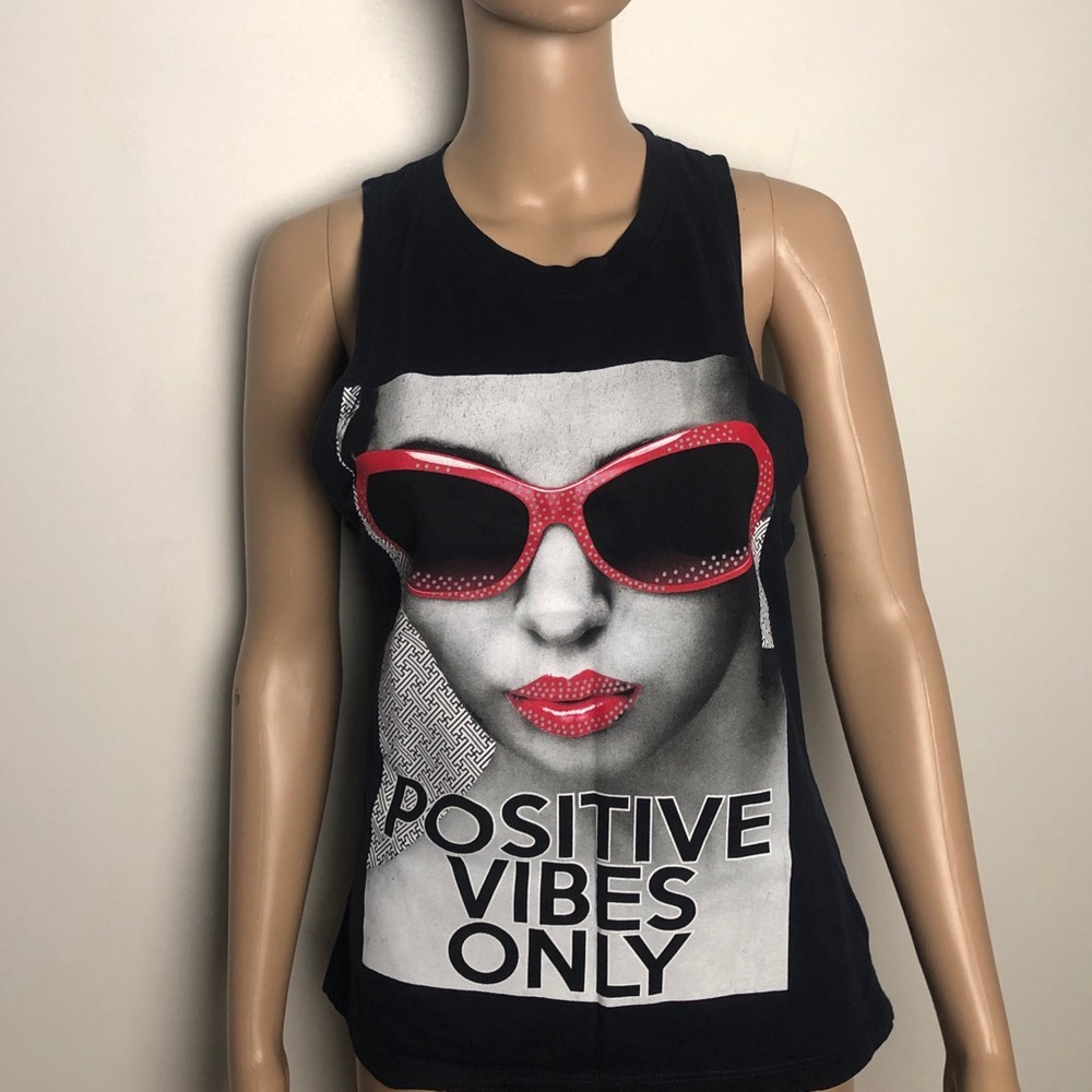 Royal blue sleeveless muscle T-shirt